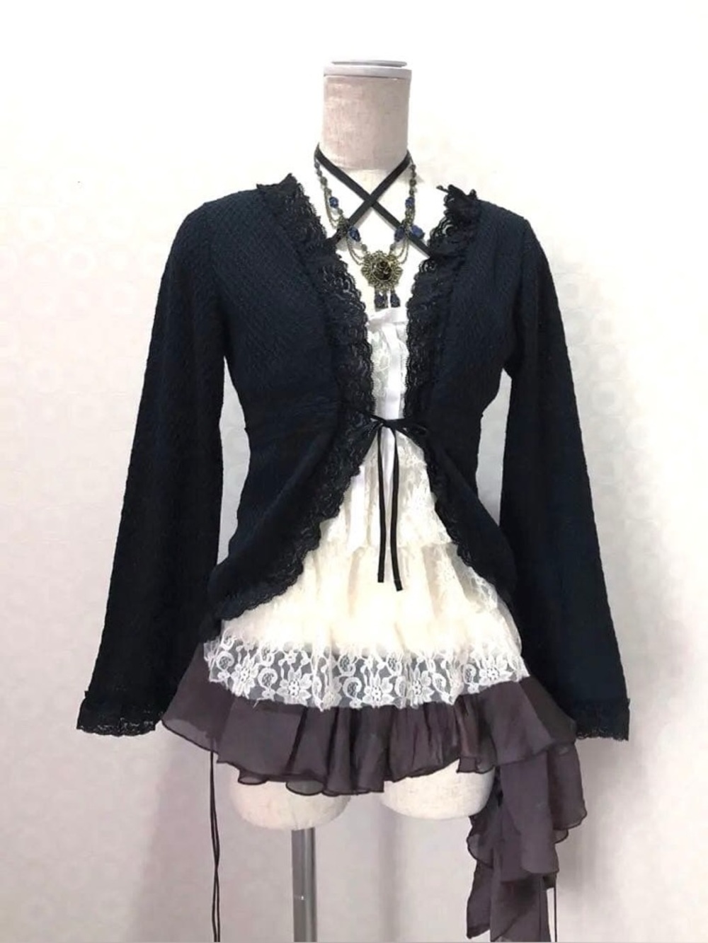 J-Fashion black flare sleeve lace tie front cardigan size medium